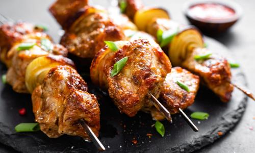 Как приготовить соус для шашлыка из куриной грудки. Шашлычки из куриной грудки с соусом из фундука