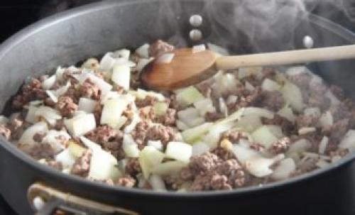 Слоёная самса с мясом. Самса из слоеного теста – 10 пошаговых рецептов в духовке 16 Слоёная самса с мясом. Самса из слоеного теста – 10 пошаговых рецептов в духовке 16