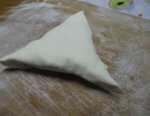 Узбекская самса с курицей. Самса из готового слоеного теста с курицей