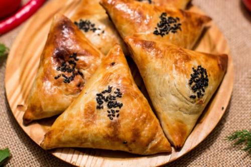 Самса из готового слоеного теста с сыром. Лучшие рецепты самсы с сыром