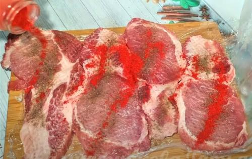 Можно ли заморозить свинину порционными кусками в фольге. Как заморозить мясо впрок в виде полуфабрикатов (рецепты)