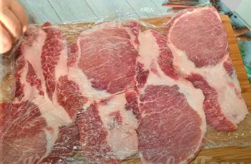 Можно ли заморозить свинину порционными кусками в фольге. Как заморозить мясо впрок в виде полуфабрикатов (рецепты)