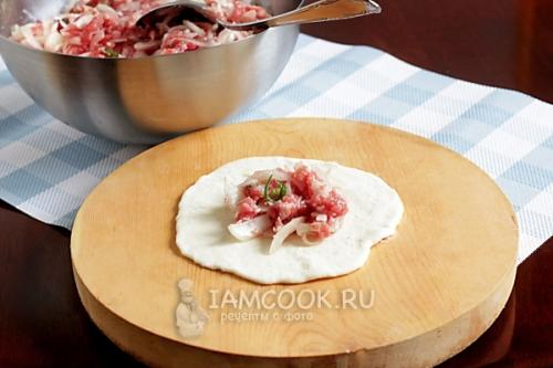 Самса с говядиной из слоёного теста. С говяжьим фаршем 06