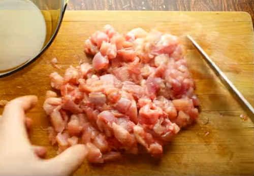 Самса из готового слоеного теста с курицей и картошкой. Самса с курицей из слоеного теста — 3 домашних рецепта