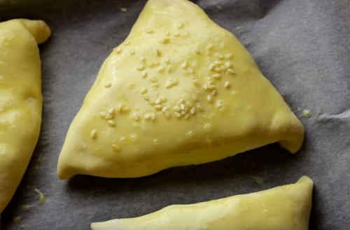 Самса из готового слоеного теста с курицей и картошкой. Самса с курицей из слоеного теста — 3 домашних рецепта