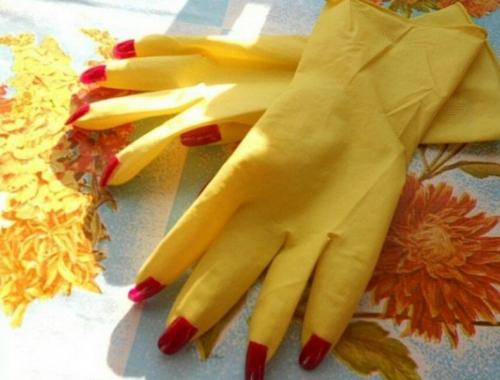 Странные подарки на 8 марта. Топ странных подарков, полученных дамами на 8 Марта