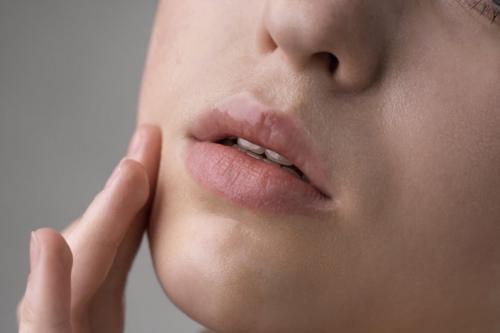 Убрать морщины вокруг глаз в домашних условиях. Особенности строения кожи