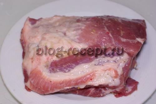 Как правильно выложить ингредиенты в форму для запеканки из буженины в фольге. Буженина по-домашнему, очень и очень вкусная, и сочная