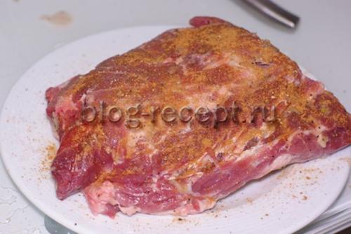 Как правильно выложить ингредиенты в форму для запеканки из буженины в фольге. Буженина по-домашнему, очень и очень вкусная, и сочная