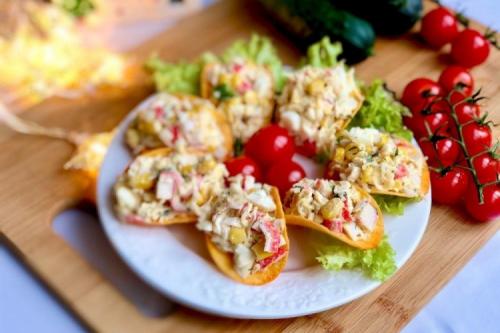 С чем лучше всего подавать чипсы с лисичками и сметаной. 15 закусок на чипсах, которые стоит приготовить прямо сейчас