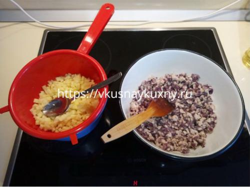 Слойки с курицей и картошкой