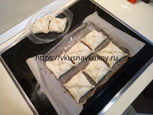 Слойки с курицей и картошкой