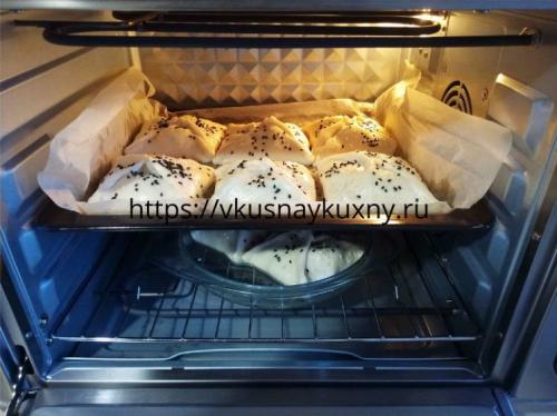 Слойки с курицей и картошкой