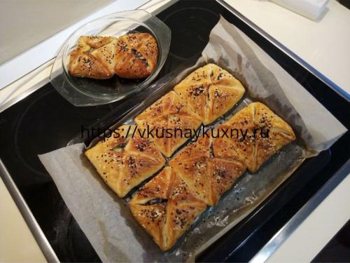 Слойки с курицей и картошкой