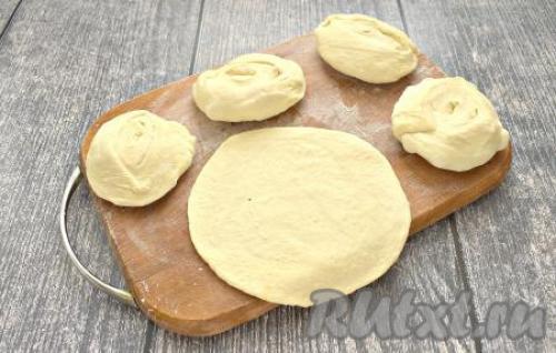 Самса из слоеного теста в духовке. Домашняя самса с курицей из готового слоеного теста 31