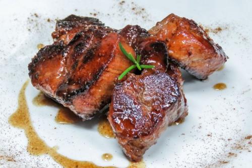 Как сделать свиную вырезку сочной и нежелеющей. 12 рецептов свиной вырезки на сковороде, которые сможет приготовить каждый