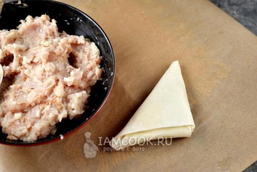 Самса с теста фило мясом в духовке