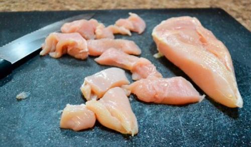 Как правильно разрезать курицу на кусочки для шашлыка. Как разделать курицу на шашлык, рулет и для запекания