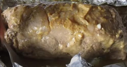 Целый кусок свинины с чесноком в фольге в духовке. Запеченная свинина в фольге – 9 мягких и сочных рецептов приготовления