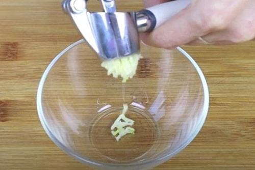 Свиная шея в духовке целым куском в фольге. Свиная шея, запеченная в духовке — сочные и вкусные рецепты в фольге, куском