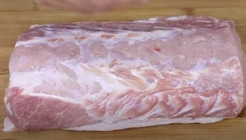 Свиная шея в духовке целым куском в фольге. Свиная шея, запеченная в духовке — сочные и вкусные рецепты в фольге, куском