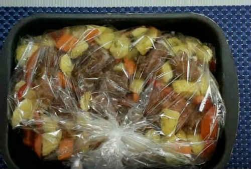 Рецепт свинина запеченая в фольге с овощами. Свинина, запеченная с овощами в духовке — рецепты вкусного сочного мяса