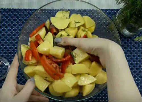 Рецепт свинина запеченая в фольге с овощами. Свинина, запеченная с овощами в духовке — рецепты вкусного сочного мяса