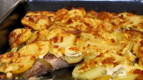 Как приготовить мясо большим куском в духовке. Свинина в духовке — 16 рецептов сочного и мягкого запеченного мяса