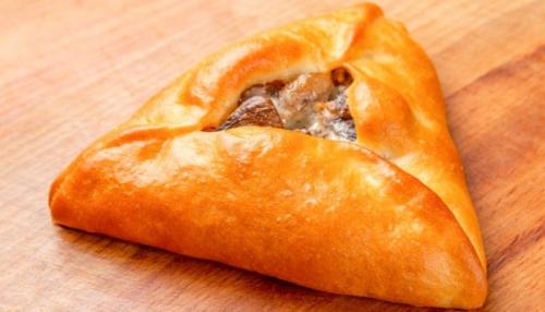 Лепка самсы из слоеного теста. Как заворачивать самсу