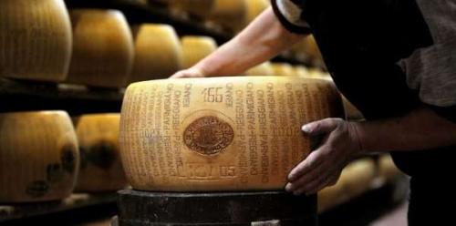 Откройте для себя новый вкус: сыр Пармезан Orecchio Oro 08