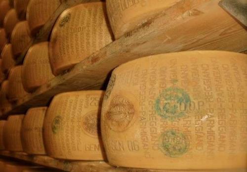 Откройте для себя новый вкус: сыр Пармезан Orecchio Oro 07