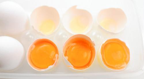 Сколько весит Яйцо без желтка. Сколько весит 1 куриное Яйцо — сырое, вареное и без скорлупы