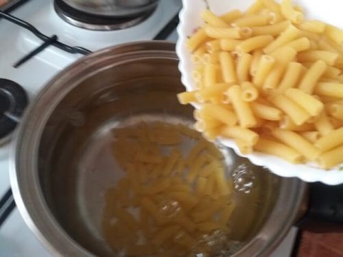 Как варить макароны трубочки. Как варить макароны, чтобы они не слипались после варки