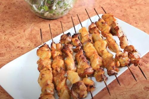 Рецепт шашлык из куриной грудки в духовке. 12 рецептов сочного куриного шашлыка на шпажках в духовке