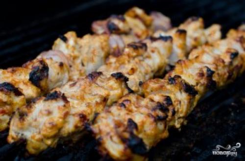 Куриный шашлык из грудки. Сочный шашлык из куриной грудки