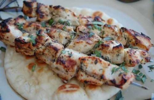 Шашлык из курицы на кефире: новый способ подачи классического блюда 36