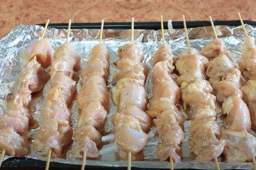 Рецепт шашлык из куриной грудки в духовке. 12 рецептов сочного куриного шашлыка на шпажках в духовке