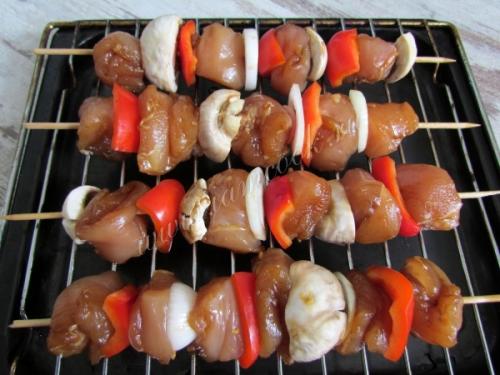 Шашлык из куриной грудки в духовке: простой и вкусный рецепт 22 Шашлык из куриной грудки в духовке: простой и вкусный рецепт 22