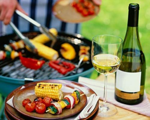 Какие напитки подходят к шашлыку из куриных грудок. Выбираем спиртные напитки к шашлыку: правила, запреты, рецепты