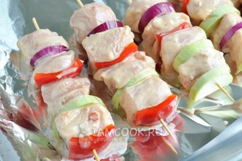 Шашлык из куриного филе: простой и вкусный рецепт для домашнего ужина 05 Шашлык из куриного филе: простой и вкусный рецепт для домашнего ужина 05