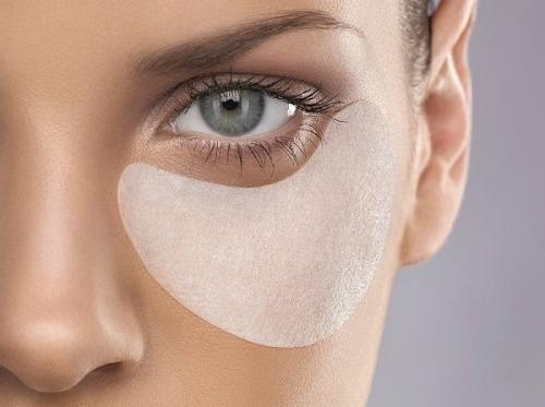 Как долго следует оставлять маску для глаз на коже вокруг глаз.