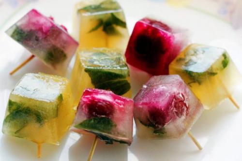 Какие народные рецепты помогают убрать морщины вокруг глаз. Народные средства, как панацея от морщин вокруг глаз