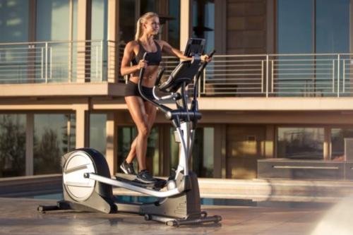 Правильные тренировки на эллиптическом тренажере. Особенности и преимущества тренажера