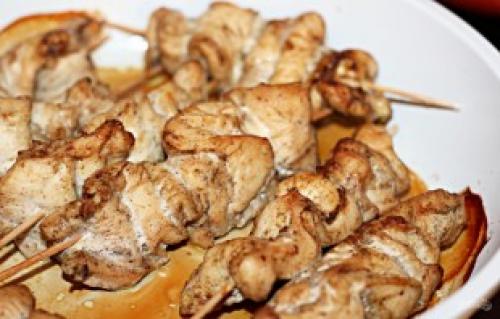 Как правильно разрезать куриную грудку на шашлык. Шашлык из куриных грудок