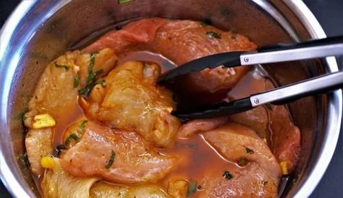Как избежать слишком сухого шашлыка из куриной грудки на гриле. 3 простых совета, как не пересушить шашлык из филе курицы