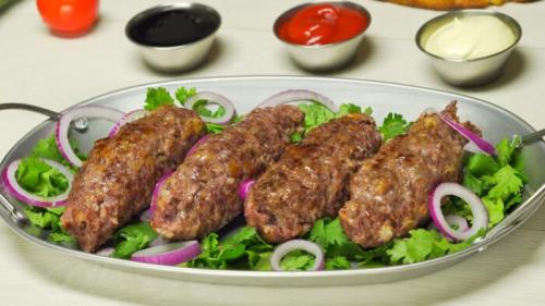 Люля-кебаб свинина курица в духовке. Куриный люля кебаб в духовке