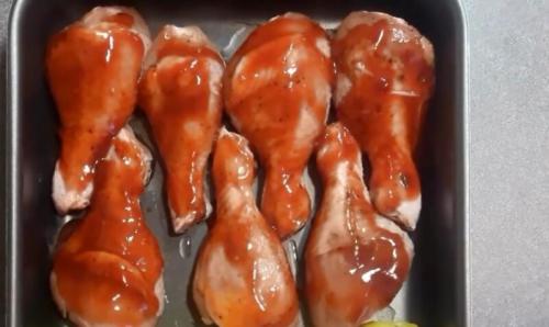 Как замариновать куриные ножки для духовки. Куриные ножки в духовке с хрустящей корочкой — 13 рецептов вкусных запеченных голеней
