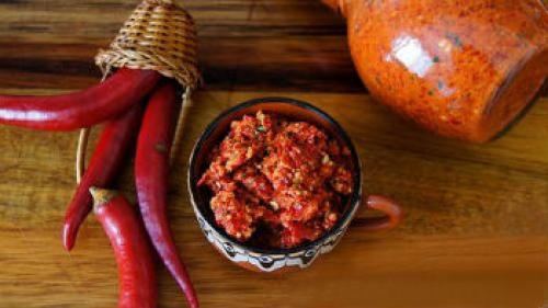 Как готовится аджика из перца с грецкими орехами без варки